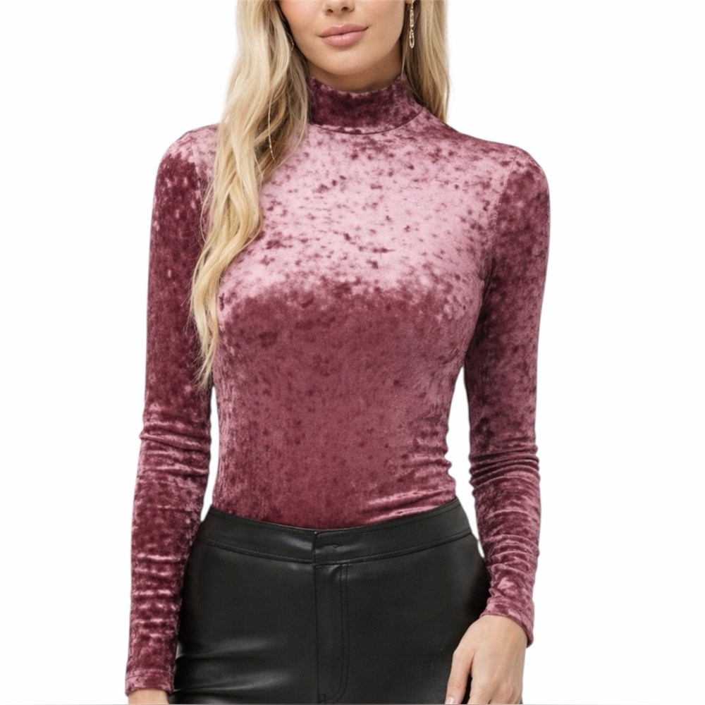 🆕 Velvet Mock Neck Top Forever 21 Collection